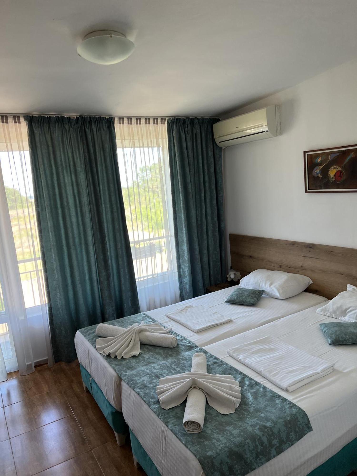 Hotel Surf Primorsko Exterior foto