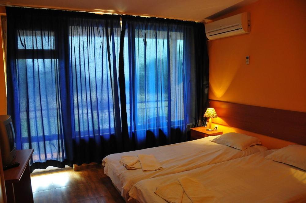 Hotel Surf Primorsko Zimmer foto